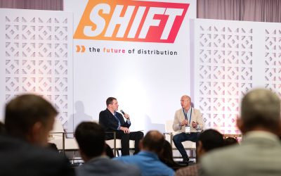 MDM Executive Editor Mike Hockett (left) interviews Global Industrial Company CEO Barry Litwin (right) on stage during MDM's 2023 SHIFT conference Sept. 20 in Denver. (MDM Photo)