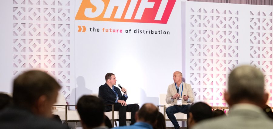 MDM Executive Editor Mike Hockett (left) interviews Global Industrial Company CEO Barry Litwin (right) on stage during MDM's 2023 SHIFT conference Sept. 20 in Denver. (MDM Photo)