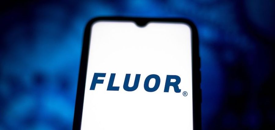 Fluor chairman retires