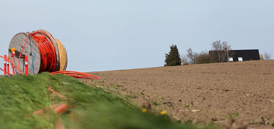 Connecting rural areas to the grid broadband